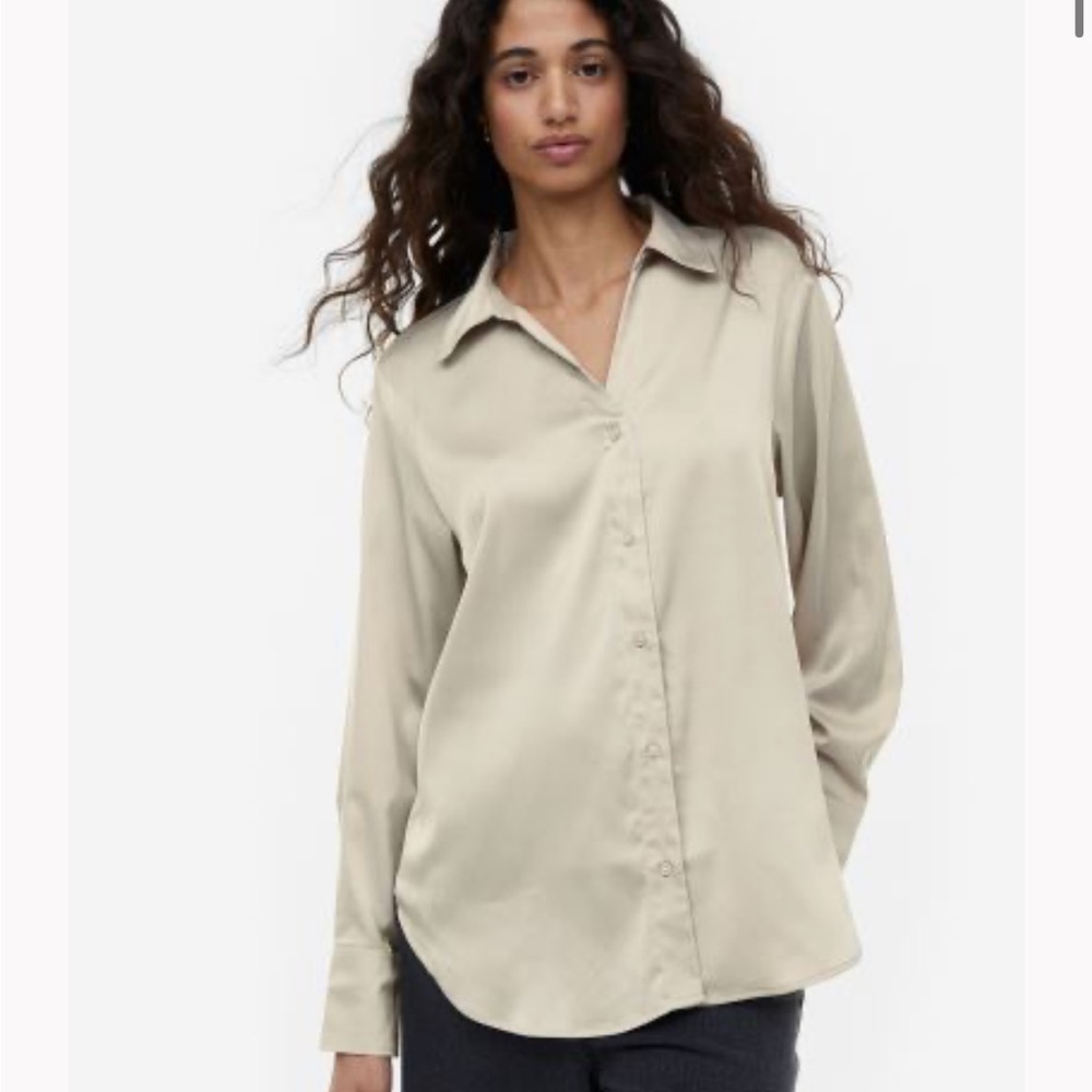 H&M tan V neck satin look washable! Blouse WOW price extra large XL